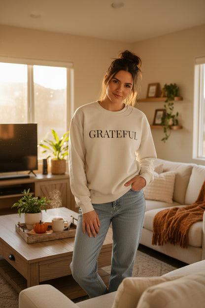 Women’s Grateful Sweatshirt, Fall Thanksgiving Graphic Crewneck, Cute Autumn Gratitude Shirt for Women