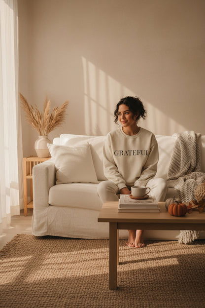 Women’s Grateful Sweatshirt, Fall Thanksgiving Graphic Crewneck, Cute Autumn Gratitude Shirt for Women