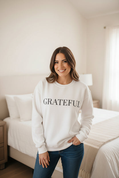 Women’s Grateful Sweatshirt, Fall Thanksgiving Graphic Crewneck, Cute Autumn Gratitude Shirt for Women